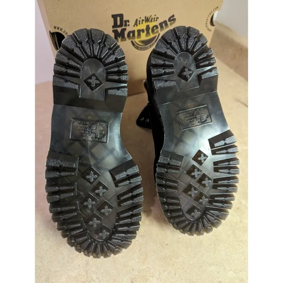 NWOB DR. MARTENS Jadon FL 8 Eye Boots - Picture 14 of 14